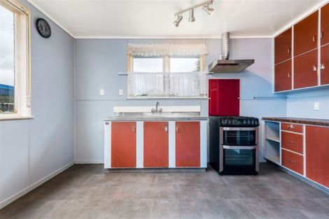 Photo of property in 74 Cranmere Crescent, Mangere East, Auckland, 2024