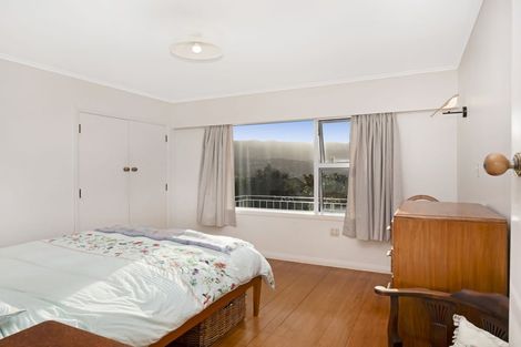 Photo of property in 13 Wilmshurst Place, Tawa, Wellington, 5028