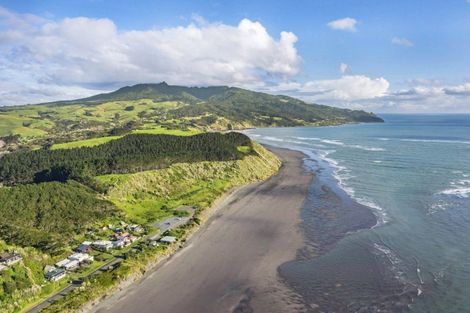 Photo of property in 131 Riria Kereopa Memorial Drive, Raglan, 3297