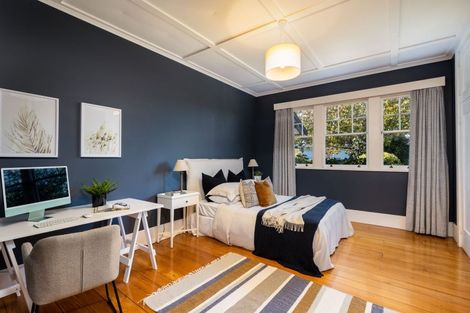 Photo of property in 22 Ridge Lane, New Plymouth, 4310