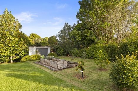 Photo of property in 1557 Waiuku Road, Waiuku, 2681