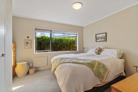Photo of property in 6 Queens Road, Waikanae Beach, Waikanae, 5036