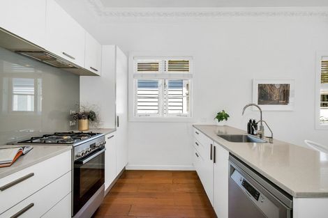 Photo of property in 14 Formby Avenue, Point Chevalier, Auckland, 1022