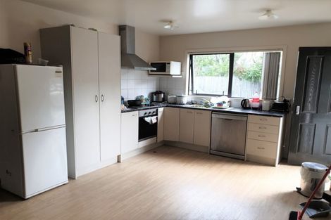 Photo of property in 77 Carrington Avenue, Silverdale, Hamilton, 3216