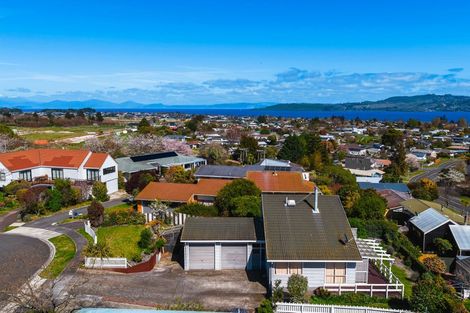 Photo of property in 9 Kempton Place, Richmond Heights, Taupo, 3330