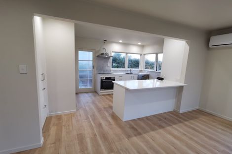 Photo of property in 2/7a Corrella Road, Belmont, Auckland, 0622