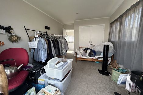 Photo of property in 18 Webb Place, Forrest Hill, Auckland, 0620