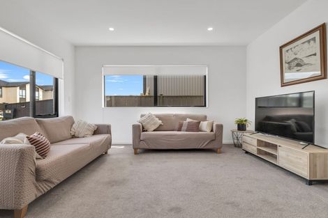 Photo of property in 9 Puruatanga Drive, Flat Bush, Auckland, 2019