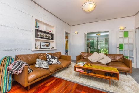 Photo of property in 42a Wallis Street, Raglan, 3225