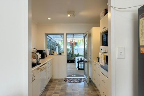 Photo of property in 3 Dunbarton Drive, Ranui, Auckland, 0612