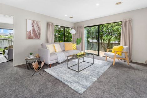 Photo of property in 7 Kaweka Close, Aotea, Porirua, 5024