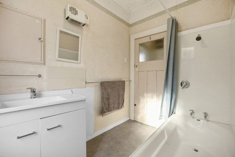 Photo of property in 35a Macandrew Road, South Dunedin, Dunedin, 9012