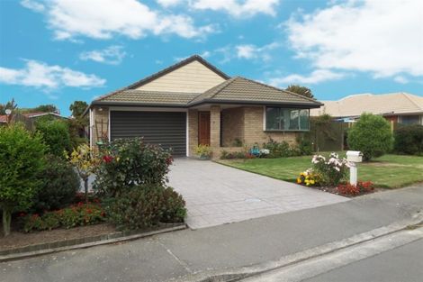 Photo of property in 1/2 Topham Lane, Hornby, Christchurch, 8042
