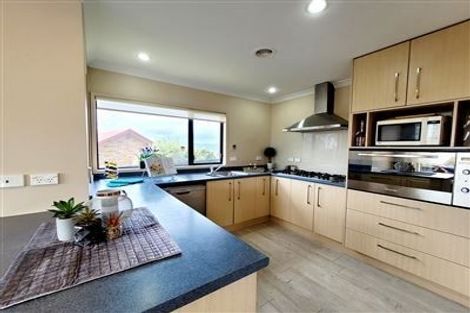 Photo of property in 3 Comber Place, Johnsonville, Wellington, 6037