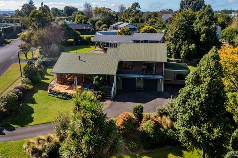 Photo of property in 9 Burnside Avenue, Hawera, 4610