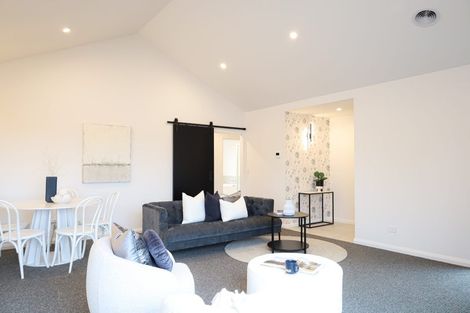 Photo of property in 1 Mangatainoka Lane, Awapuni, 4412