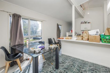 Photo of property in 7 Aden Place, Clendon Park, Auckland, 2103