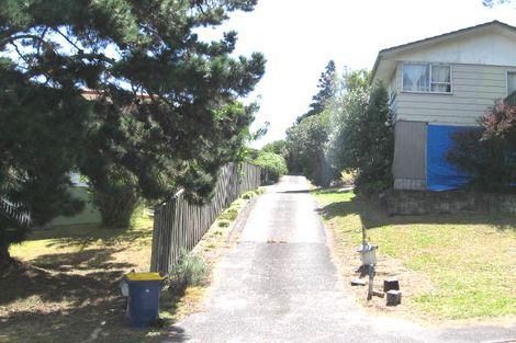 Photo of property in 19 Laurina Road, Sunnynook, Auckland, 0620