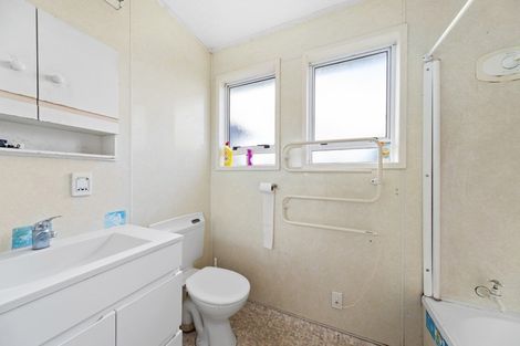 Photo of property in 6 Tamakui Grove, Turangi, 3334