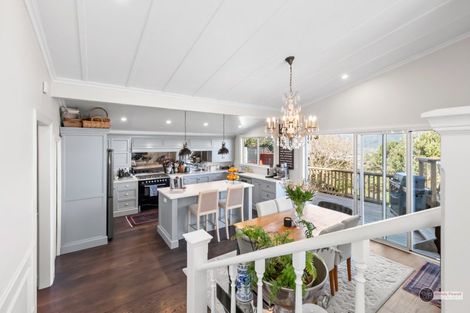 Photo of property in 10 Chestnut Grove, Maungaraki, Lower Hutt, 5010