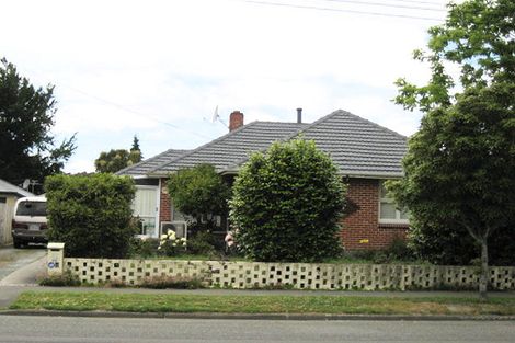 Photo of property in 32 Withells Road, Avonhead, Christchurch, 8042