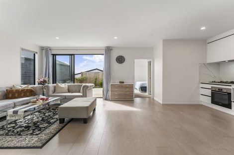 Photo of property in 14 Horokaka Street, Massey, 0614