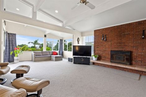 Photo of property in 15 Old Onerahi Road, Onerahi, Whangarei, 0110