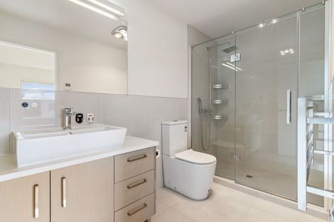 Photo of property in 73 Bordeaux Parade, Te Atatu South, Auckland, 0610