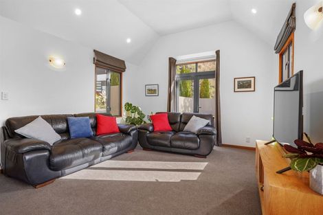 Photo of property in 5 Virginia Lane, Mount Pleasant, Christchurch, 8081