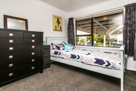 Photo of property in 44 Hartley Terrace, Massey, Auckland, 0614