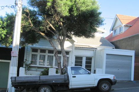 Photo of property in 65 Roxburgh Street, Mount Victoria, Wellington, 6011