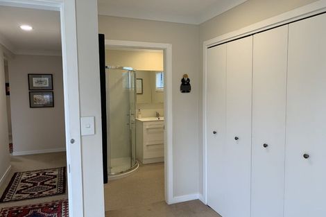 Photo of property in 12 Sunny Glen, Waikanae, 5036