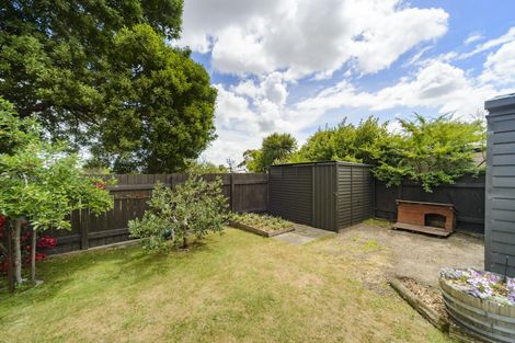 Photo of property in 97 Hillcrest Drive, Kelvin Grove, Palmerston North, 4414