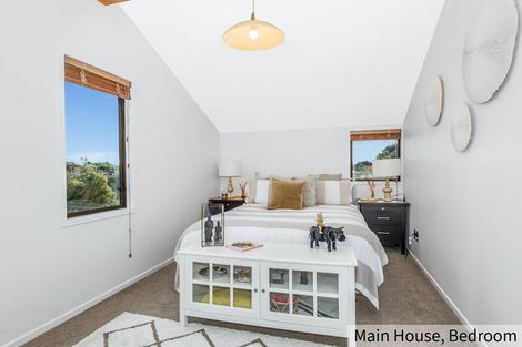 Photo of property in 106 Paetawa Road, Peka Peka, Waikanae, 5391