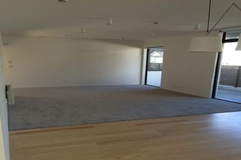 Photo of property in 76 Brougham Street, Mount Victoria, Wellington, 6011