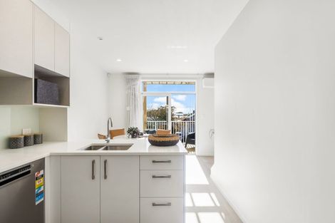 Photo of property in 11/2 Moor Avenue, Te Atatu Peninsula, Auckland, 0610