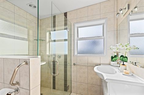 Photo of property in 10 Rangimaarie Crescent, Snells Beach, 0920