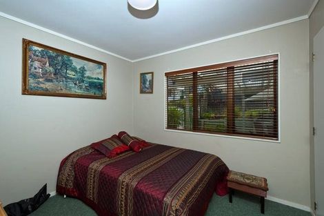 Photo of property in 19 Topliss Drive, Northcross, Auckland, 0632