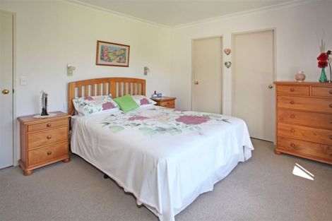 Photo of property in 42 Island View Road, Karaka, Papakura, 2580