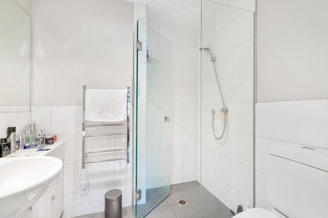 Photo of property in Highgate Towers, 5b/8 Howe Street, Freemans Bay, Auckland, 1011