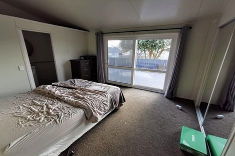 Photo of property in 10 Karaka Street, Castlecliff, Whanganui, 4501