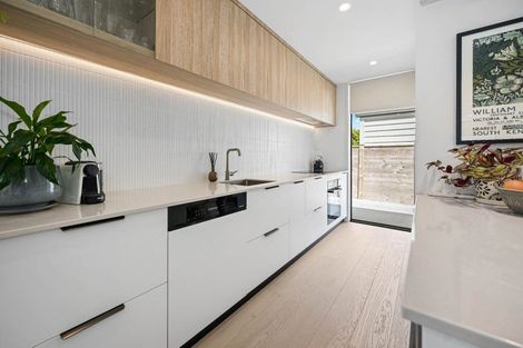 Photo of property in 2/23 Strowan Avenue, Fairfield, Hamilton, 3214