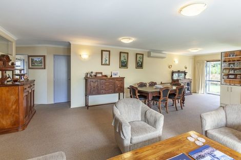 Photo of property in 9 Jervois Road, Jervoistown, Napier, 4112