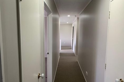 Photo of property in 21 Hakea Place, Totara Heights, Auckland, 2105