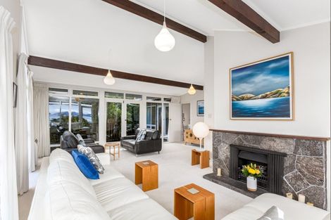 Photo of property in 5 Christina Grove, Normandale, Lower Hutt, 5010