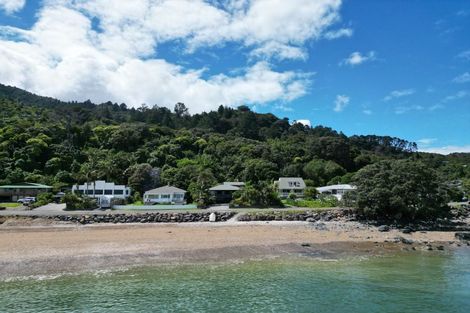 Photo of property in 304 Thames Coast Sh25 Road, Thornton Bay, Thames, 3575