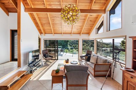 Photo of property in 347 Rockell Road, Whananaki, Hikurangi, 0181