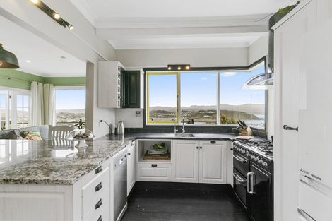 Photo of property in 83 Houghton Bay Road, Houghton Bay, Wellington, 6023