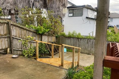 Photo of property in 27e New Windsor Road, Avondale, Auckland, 0600