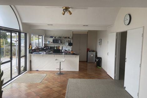 Photo of property in 155 Glengarry Road, Glen Eden, Auckland, 0602